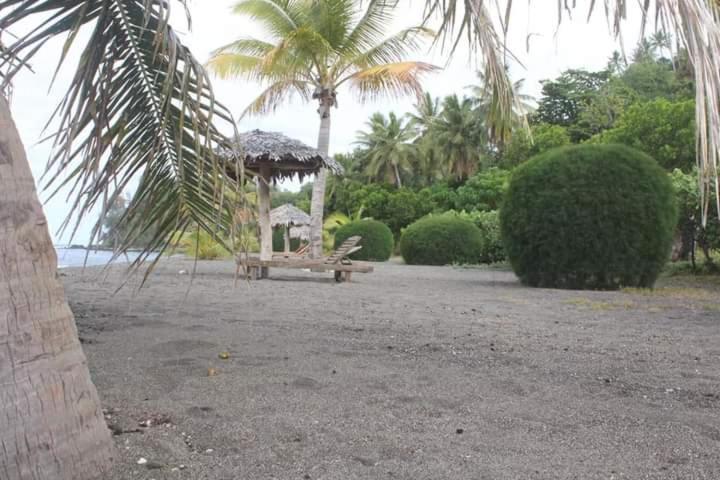 Tanna Friendly Bungalow Lenakel  Exterior photo